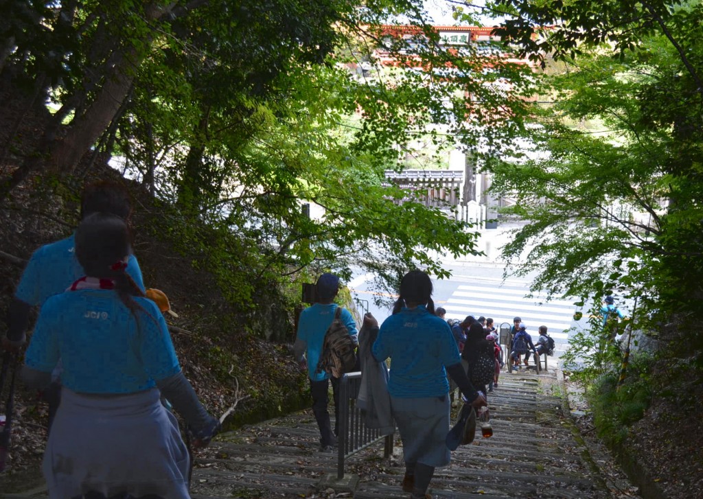 勝尾寺到着寸前